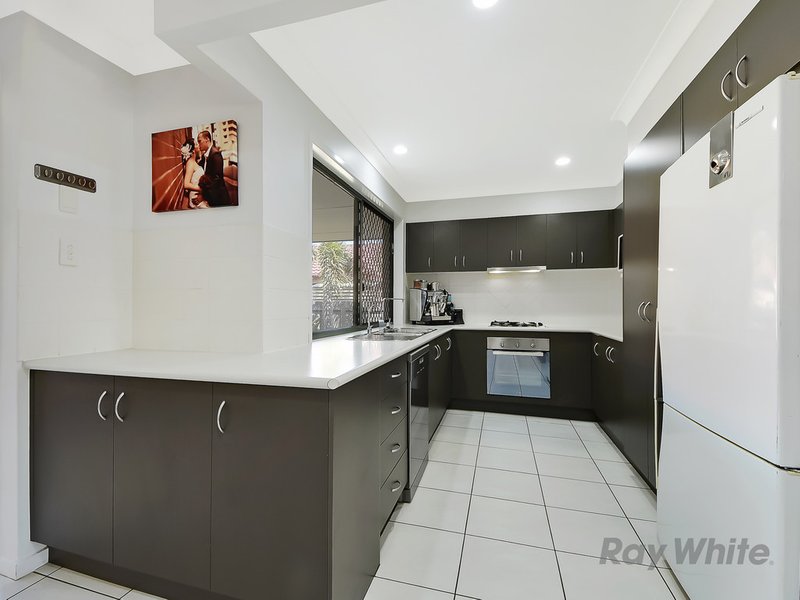 Photo - 4 Neales Street, Murrumba Downs QLD 4503 - Image 6