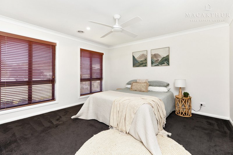 Photo - 4 Nellywanna Street, Gobbagombalin NSW 2650 - Image 10