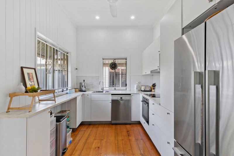 Photo - 4 Nelson Street, Dutton Park QLD 4102 - Image 1