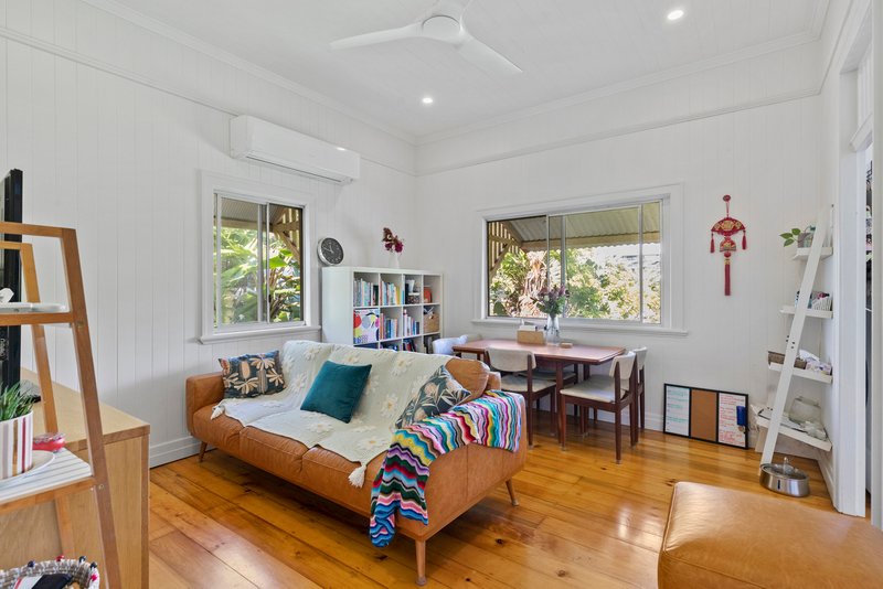 Photo - 4 Nelson Street, Dutton Park QLD 4102 - Image 2