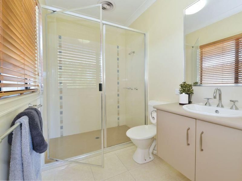 Photo - 4 Newberry Street, Smithfield QLD 4878 - Image 9