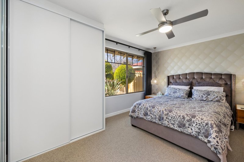 Photo - 4 Newhaven Place, Canning Vale WA 6155 - Image 4