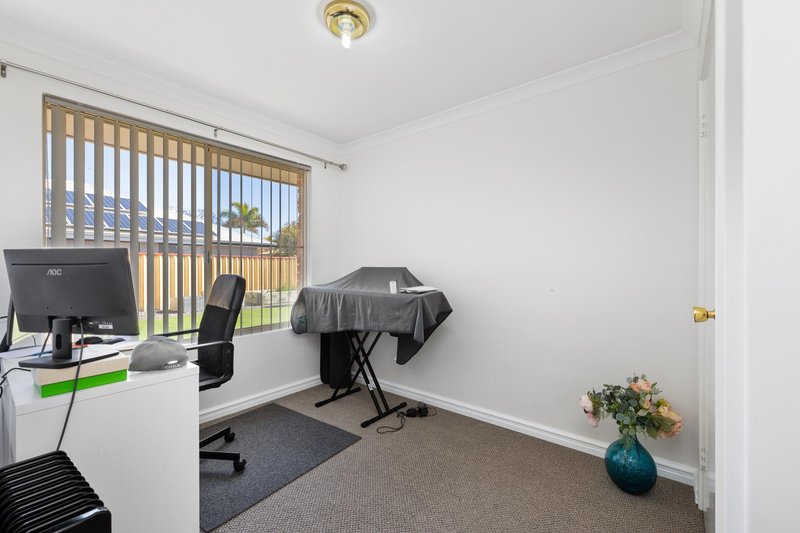 Photo - 4 Newhaven Place, Canning Vale WA 6155 - Image 9