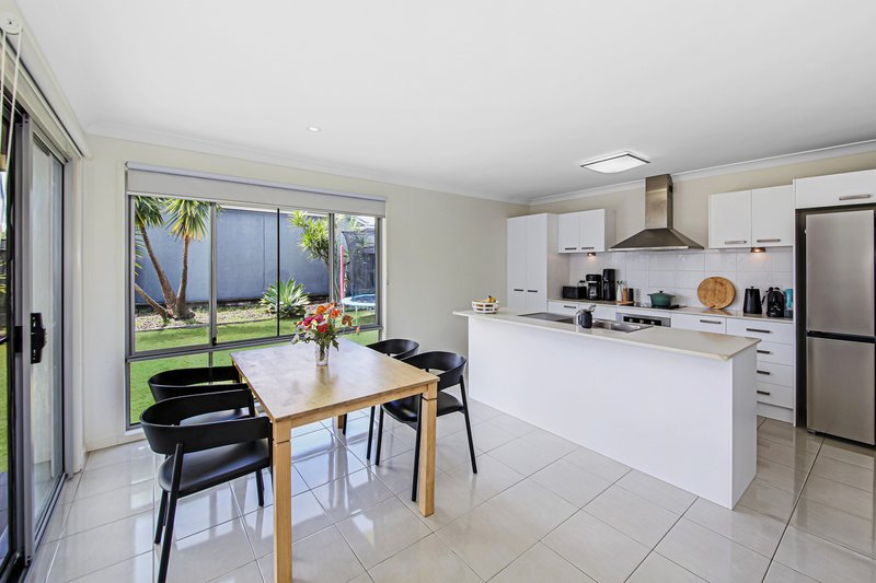 Photo - 4 Newry Street, Mountain Creek QLD 4557 - Image 3