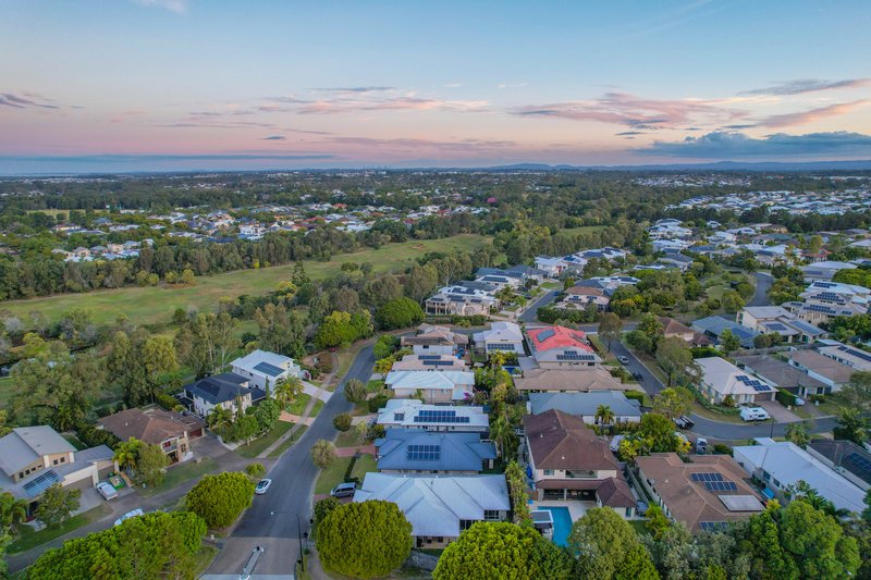 Photo - 4 Nicklaus Parade, North Lakes QLD 4509 - Image 25