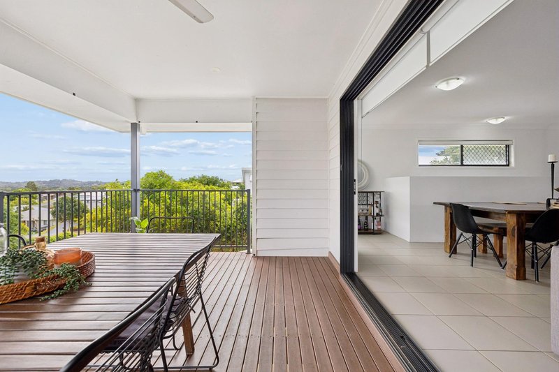 Photo - 4 Nightshade Crescent, Pimpama QLD 4209 - Image 9