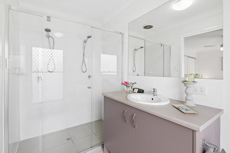 Photo - 4 Nightshade Crescent, Pimpama QLD 4209 - Image 14