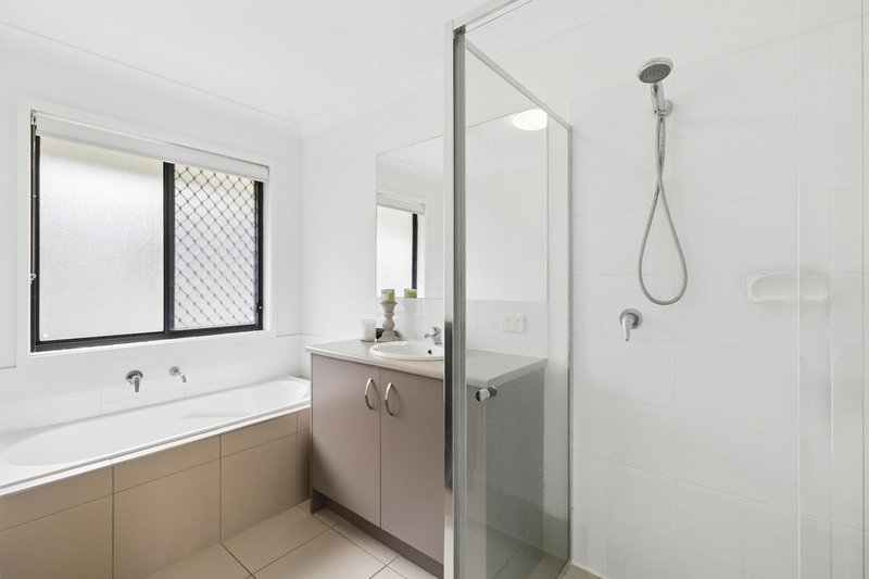 Photo - 4 Nightshade Crescent, Pimpama QLD 4209 - Image 18