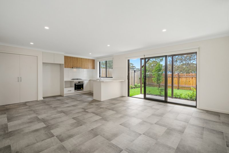 Photo - 4 Nilgiri Lane, South Morang VIC 3752 - Image 3