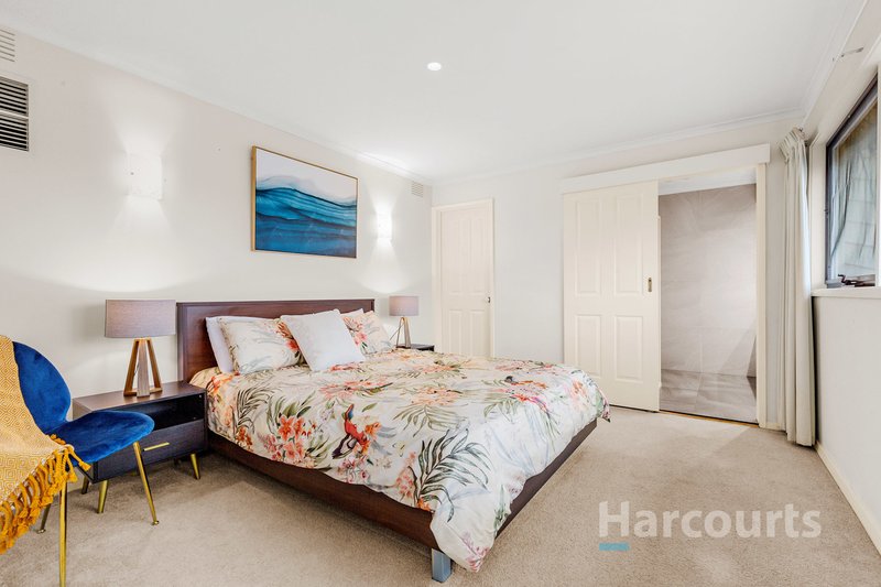 Photo - 4 Nina Place, Wantirna VIC 3152 - Image 8