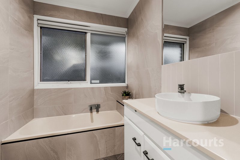 Photo - 4 Nina Place, Wantirna VIC 3152 - Image 9