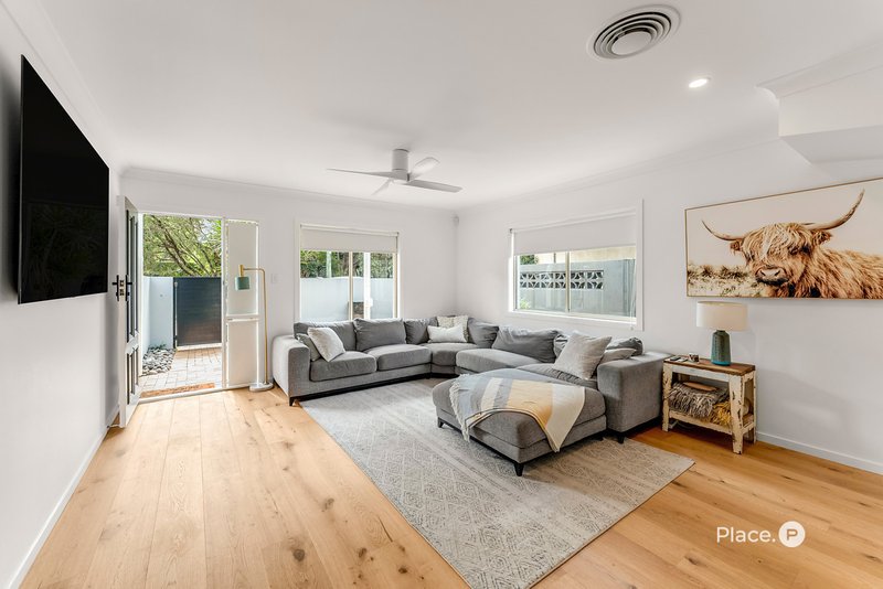 Photo - 4 Nora Street, Bulimba QLD 4171 - Image 9