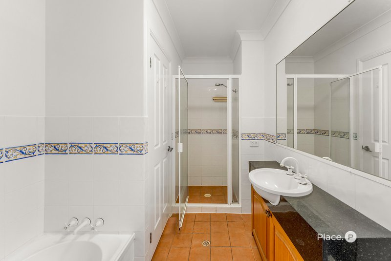 Photo - 4 Nora Street, Bulimba QLD 4171 - Image 15
