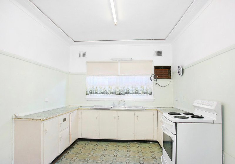 Photo - 4 Norman Avenue, Auburn NSW 2144 - Image 4