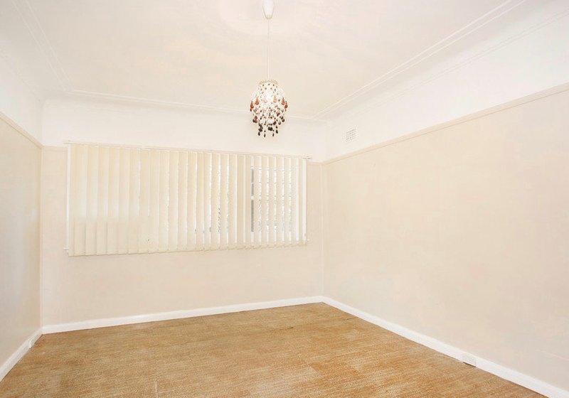 Photo - 4 Norman Avenue, Auburn NSW 2144 - Image 10