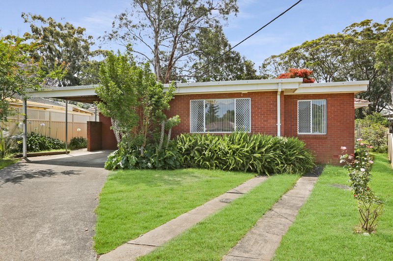 Photo - 4 Normandie Place, Unanderra NSW 2526 - Image 2