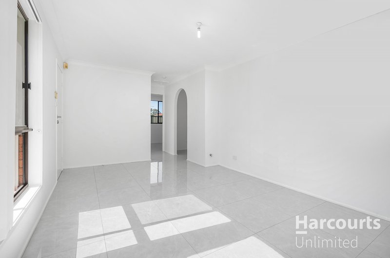 Photo - 4 Norrie Place, Oakhurst NSW 2761 - Image 2