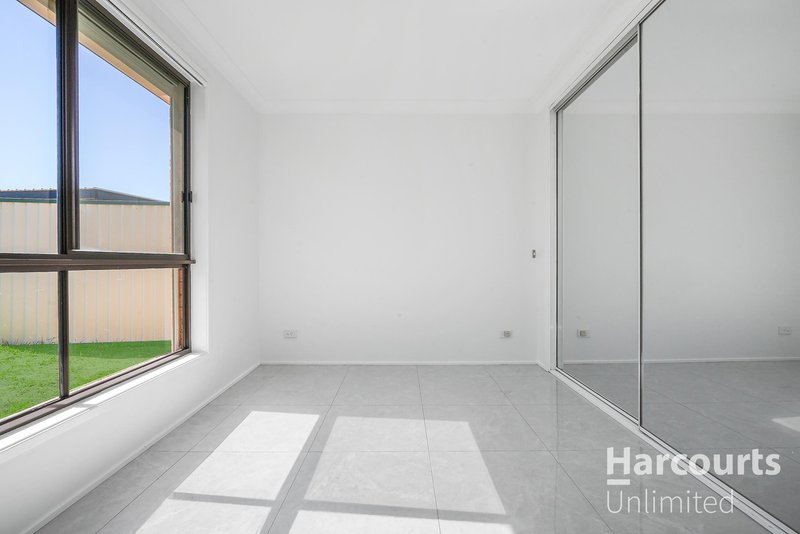 Photo - 4 Norrie Place, Oakhurst NSW 2761 - Image 3