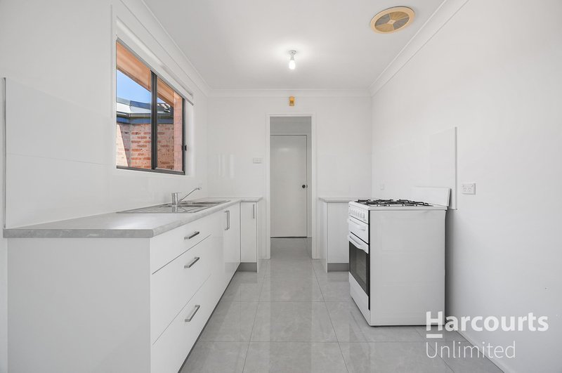 Photo - 4 Norrie Place, Oakhurst NSW 2761 - Image 4