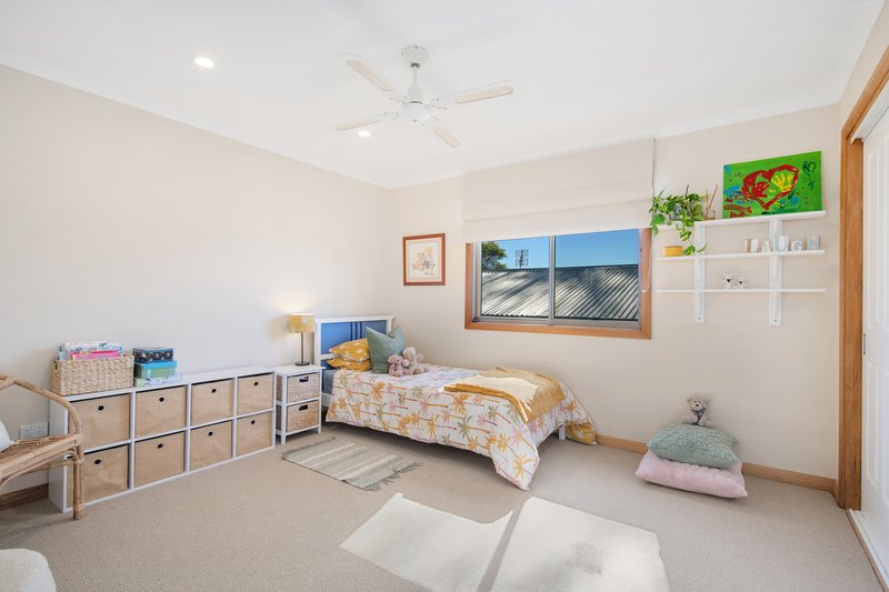 Photo - 4 Northview Drive, Bateau Bay NSW 2261 - Image 11
