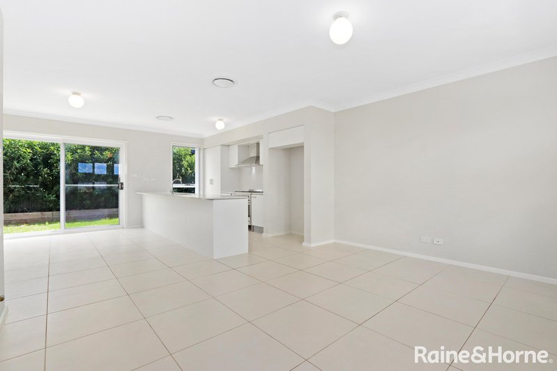 Photo - 4 Northview Street, Grantham Farm NSW 2765 - Image 2