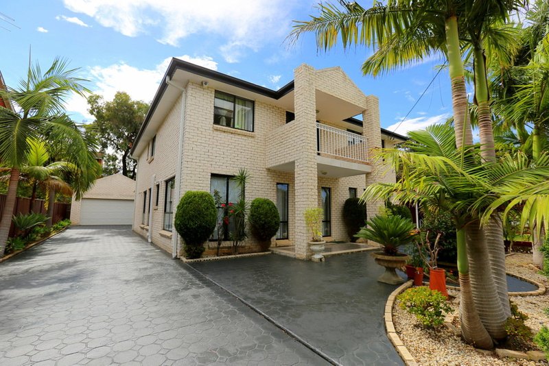 Photo - 4 Noumea Avenue, Bankstown NSW 2200 - Image 2