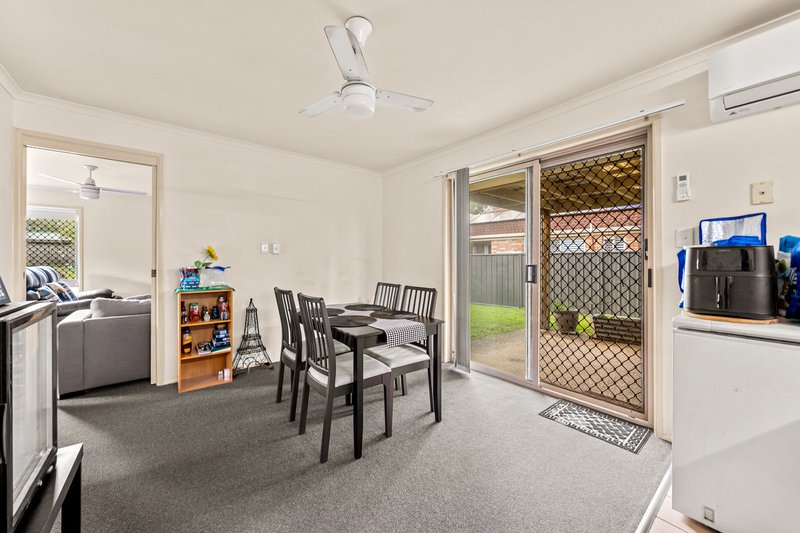 Photo - 4 Noumea Place, Forest Lake QLD 4078 - Image 6