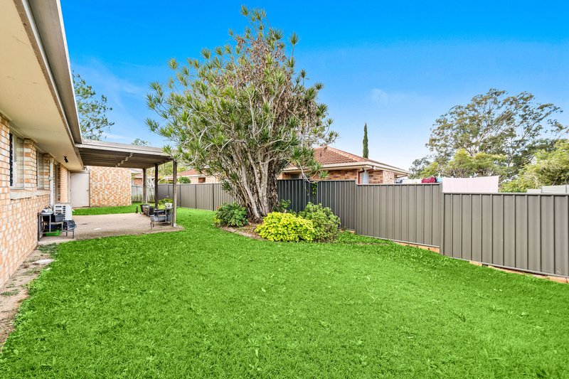 Photo - 4 Noumea Place, Forest Lake QLD 4078 - Image 12