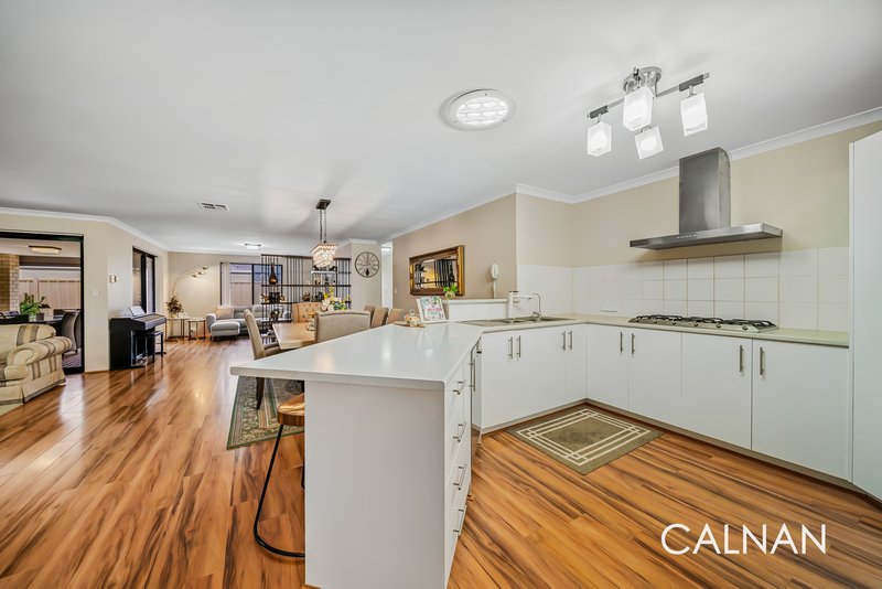 Photo - 4 Nutmeg Place, Wattle Grove WA 6107 - Image 2