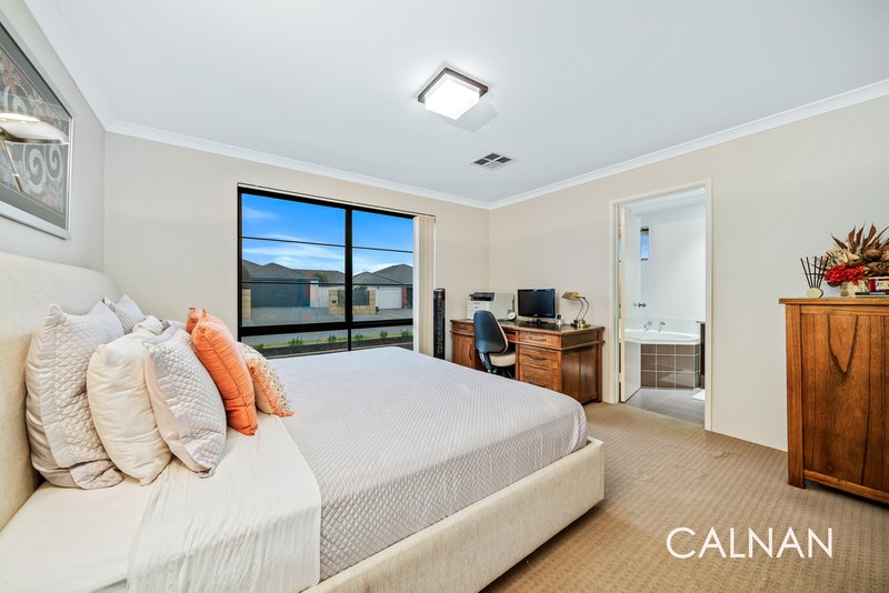 Photo - 4 Nutmeg Place, Wattle Grove WA 6107 - Image 4