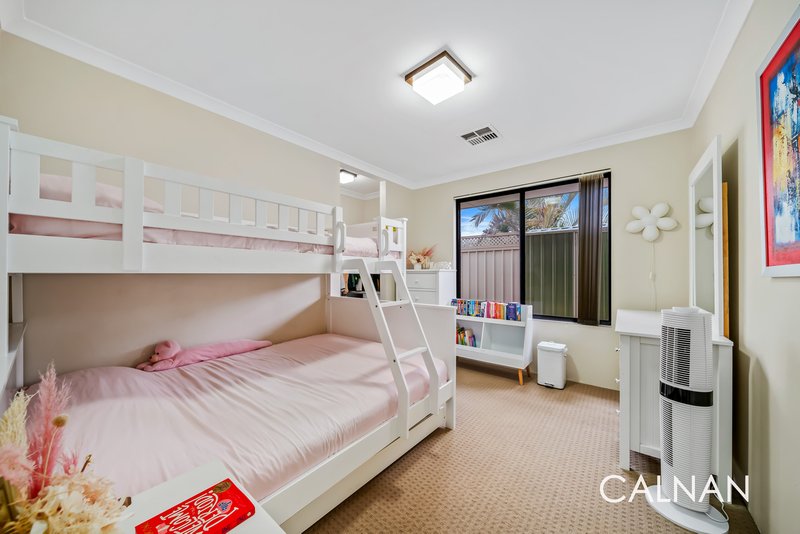 Photo - 4 Nutmeg Place, Wattle Grove WA 6107 - Image 9