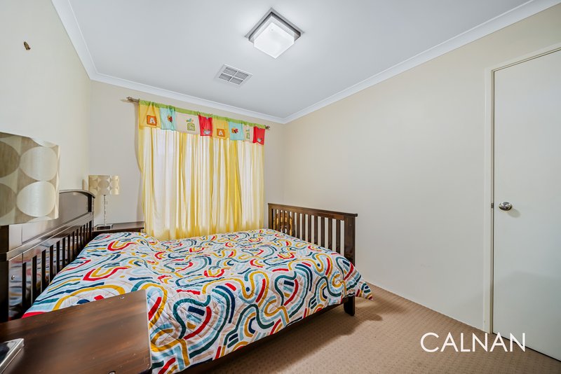 Photo - 4 Nutmeg Place, Wattle Grove WA 6107 - Image 11