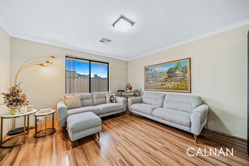 Photo - 4 Nutmeg Place, Wattle Grove WA 6107 - Image 13