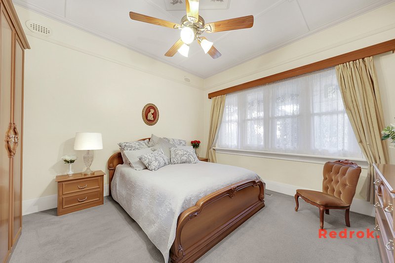 Photo - 4 Oakhill Avenue, Reservoir VIC 3073 - Image 9