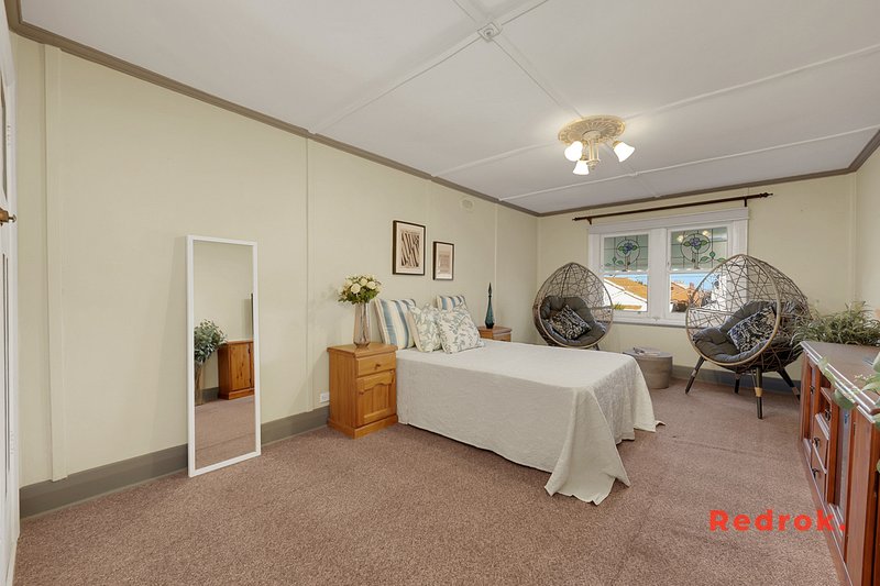 Photo - 4 Oakhill Avenue, Reservoir VIC 3073 - Image 10