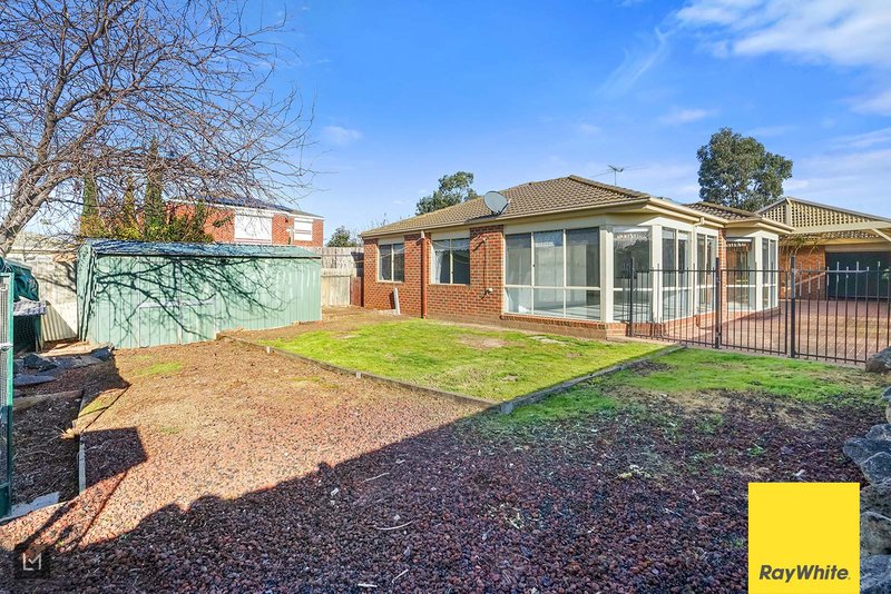 Photo - 4 Oakwood Crescent, Hoppers Crossing VIC 3029 - Image 14