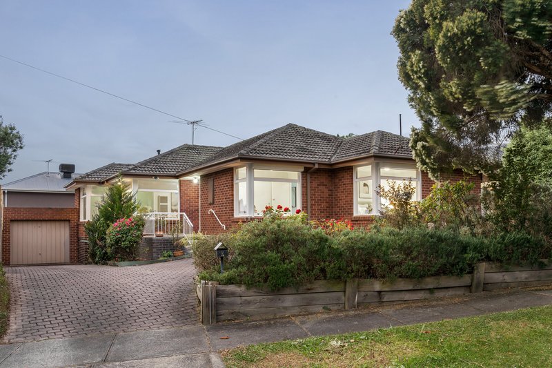 4 Obrien Crescent, Blackburn South VIC 3130