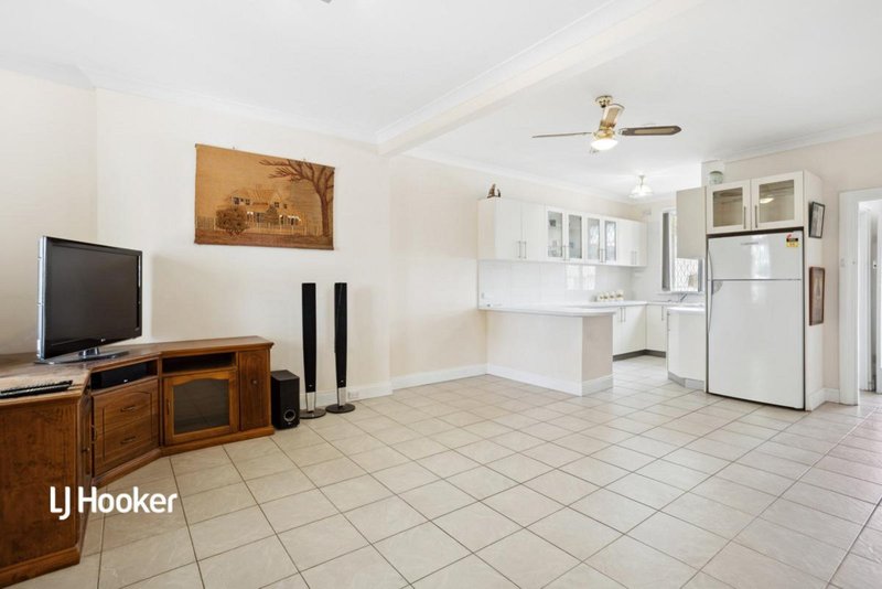 Photo - 4 Odstock Street, Salisbury North SA 5108 - Image 3