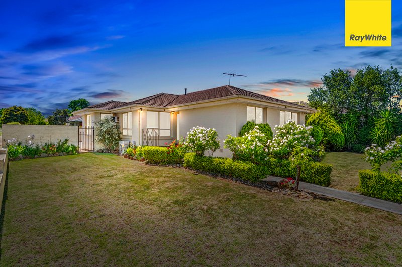 4 Oldershaw Road, Melton VIC 3337