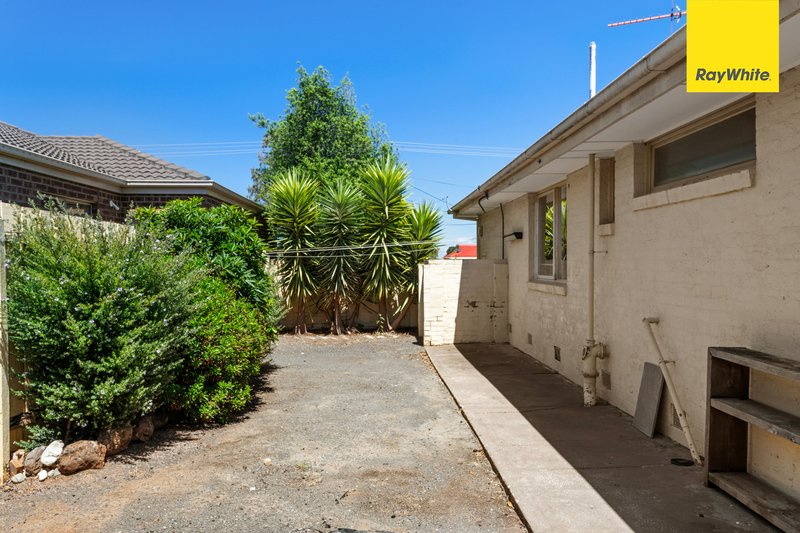 Photo - 4 Oldershaw Road, Melton VIC 3337 - Image 14