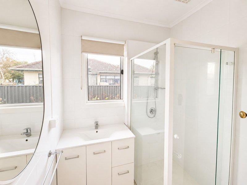 Photo - 4 Oleander Street, Doveton VIC 3177 - Image 6