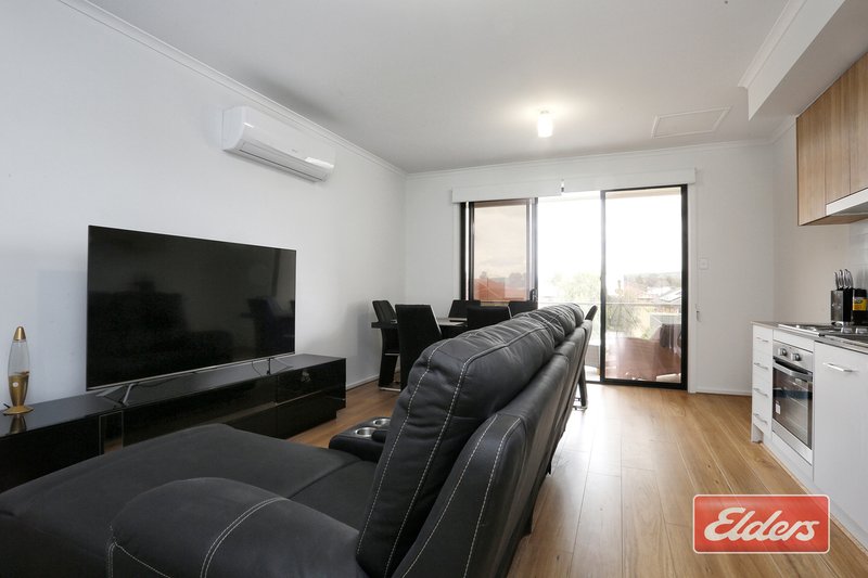 Photo - 4 Olsen Way, Munno Para SA 5115 - Image 3