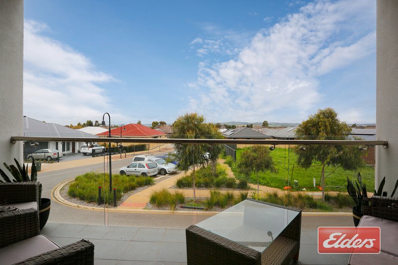 Photo - 4 Olsen Way, Munno Para SA 5115 - Image 15