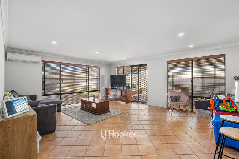 Photo - 4 O'Meehan Green, Usher WA 6230 - Image 6
