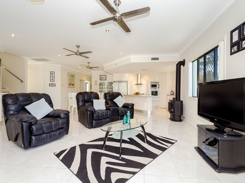 Photo - 4 Orana Avenue, Boyne Island QLD 4680 - Image 7