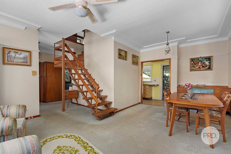 Photo - 4 Orana Crescent, Peakhurst Heights NSW 2210 - Image 4