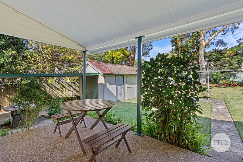 Photo - 4 Orana Crescent, Peakhurst Heights NSW 2210 - Image 9