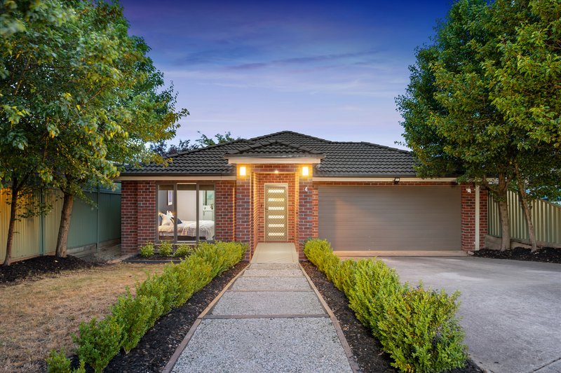 4 Orbost Drive, Miners Rest VIC 3352