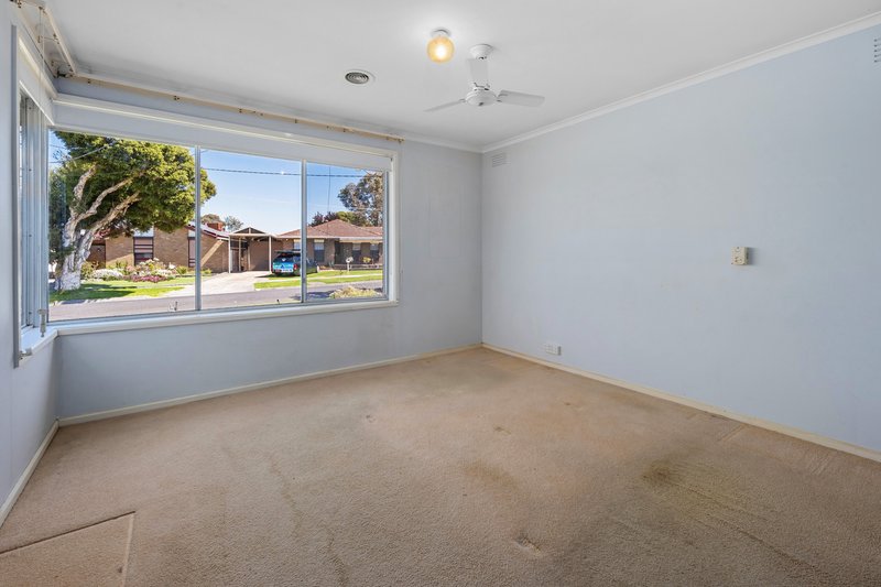 Photo - 4 Orchid Court, Lalor VIC 3075 - Image 7