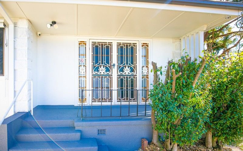 Photo - 4 Oregon Place, Gateshead NSW 2290 - Image 2